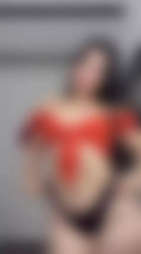 Big booty, slow moves… are you ready to lose control? 🍑🔥 by miaafarrel