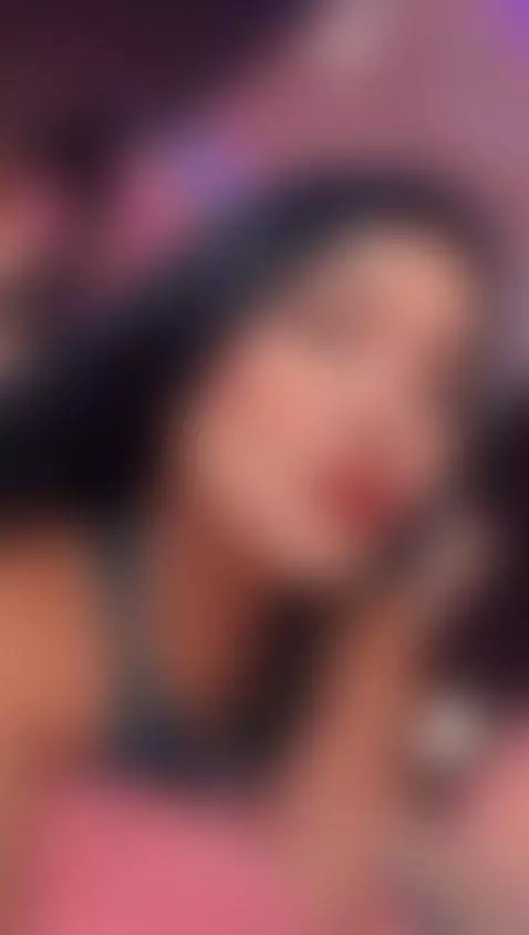 Look at my big booty moving slow… can you handle it? 🍑🔥 by miaafarrel