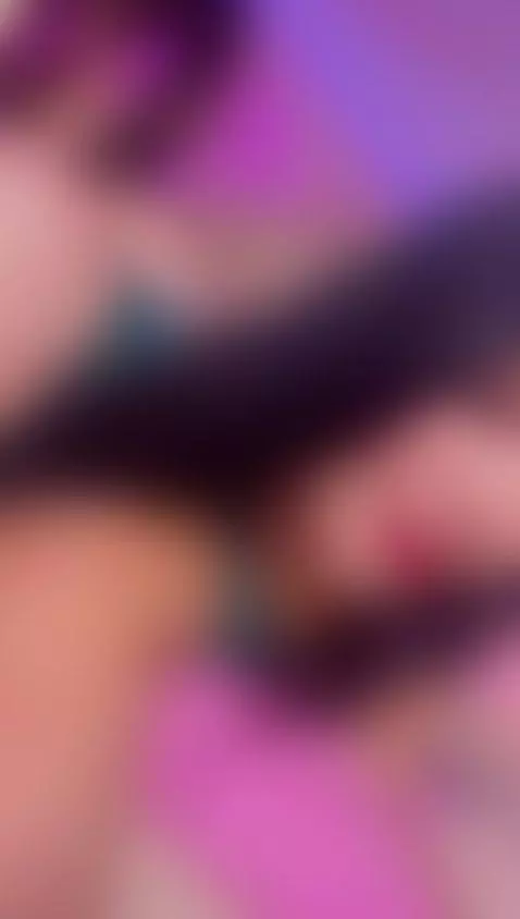 My curves love attention… especially right here 😈🍑 by miaafarrel