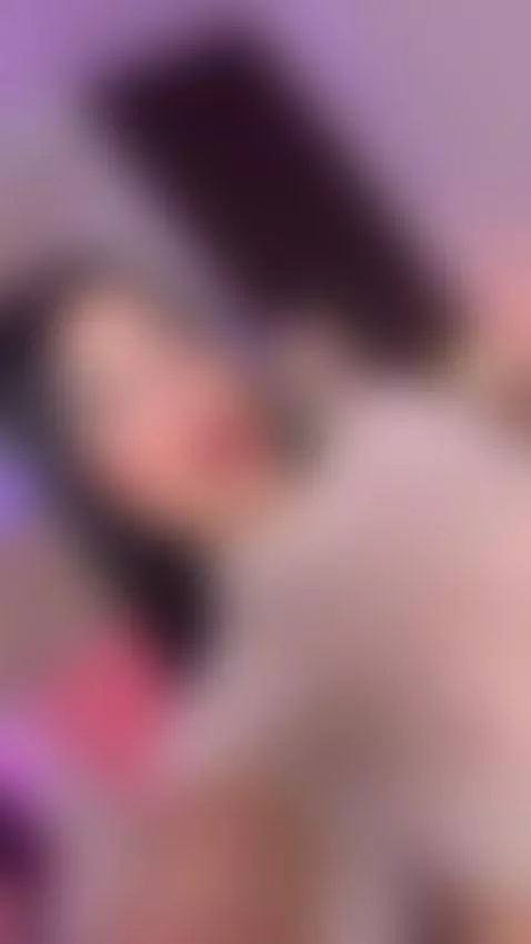 🍑 The closer you get, the hotter this booty show becomes 💸🍑 by miaafarrel