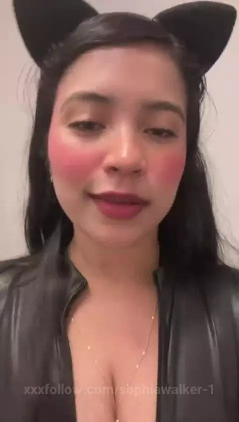 I enjoy pleasing and listening to clear orders, because my p... by sophiawalker-1