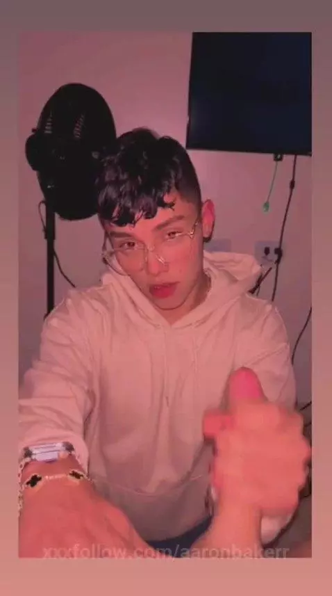 Eager to eat my cousin's cock 😈🔥 by aaronbakerr