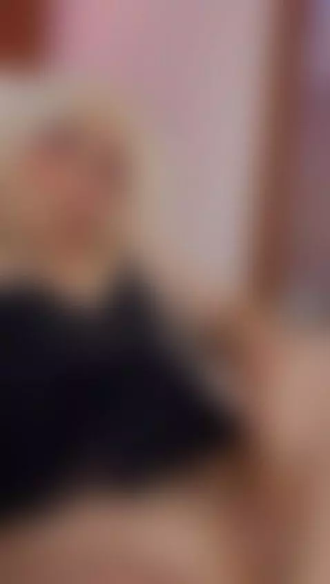 come caress the big cock of this sexy cock-loving trans by ashleyparkerr