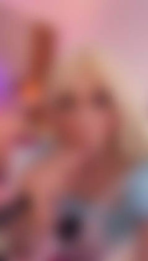 beautiful blonde with a determined big ass, ah, captivate yo... by ashleyparkerr