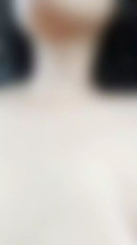 Treat me like a queen and I'll be your whore by dannaaberry