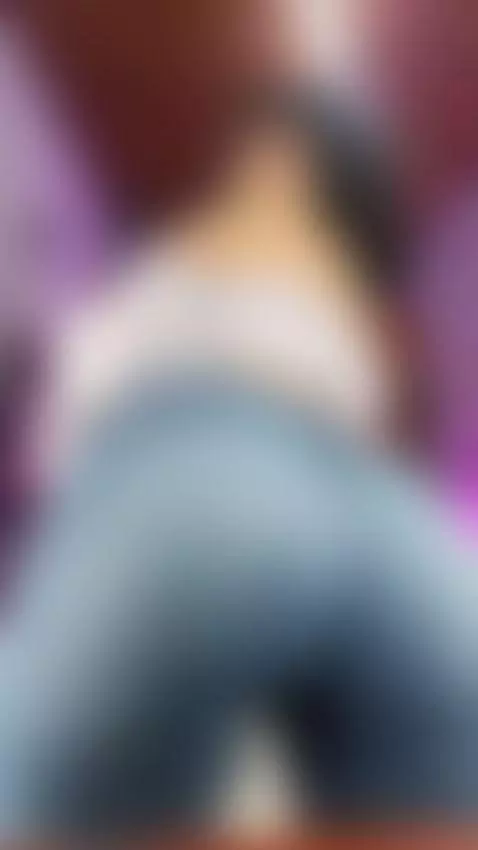 Treat me like a queen and I'll be your whore by dannaaberry