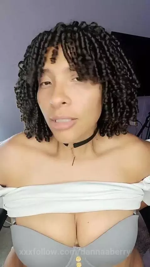 Treat me like a queen and I'll be your whore by dannaaberry