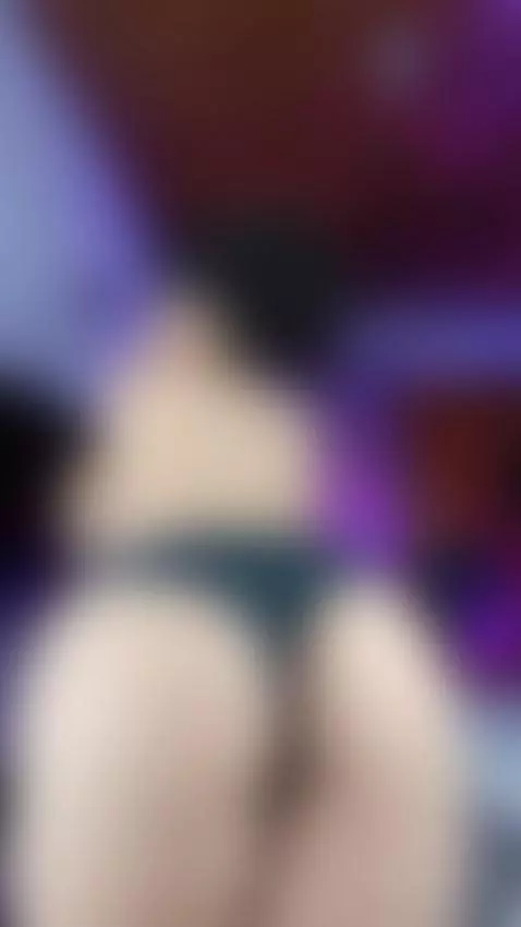 Treat me like a queen and I'll be your whore by dannaaberry