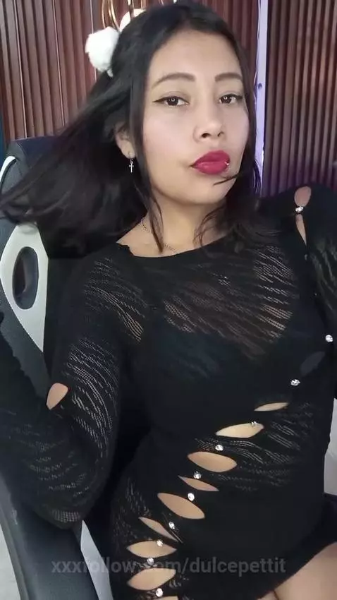 I have a sweet side and another that would make you lose you... by dulcepettit