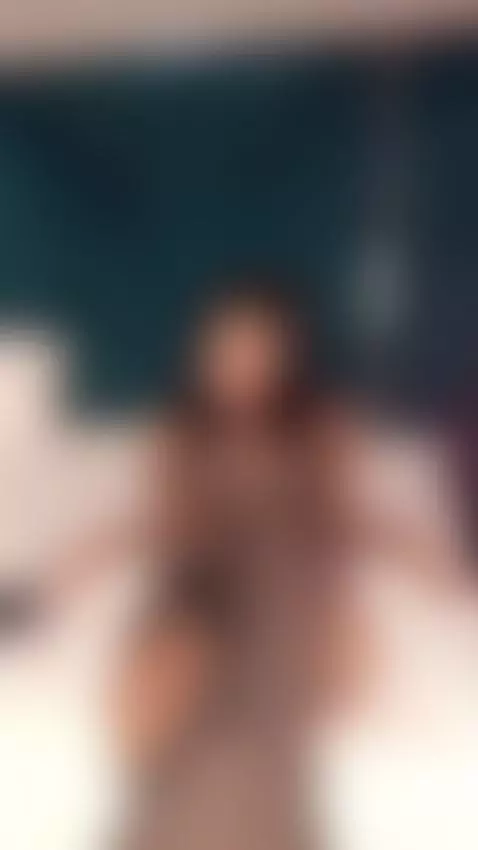 Come and let's make our meeting unforgettable. by dulcepettit