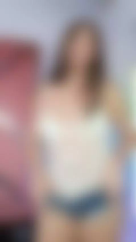 I want you to fuck me and expand my pussy by antonellajohnston