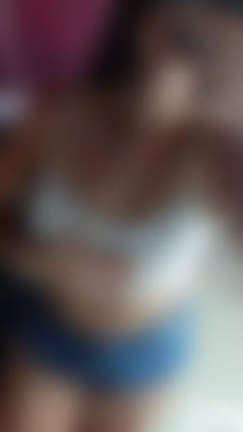 tongue, petite, curvy by antonellajohnston