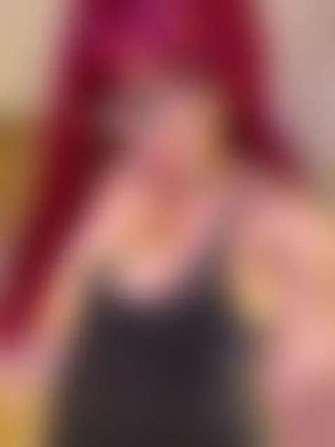 "I'm not cold, but I still want you to warm me."🍑 by cleodemon