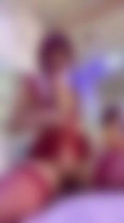 “There are looks that say more than a thousand messages.”🥵 by cleodemon