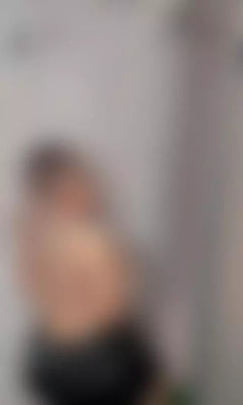 Treat me like a queen and I'll be your whore by kattiarose