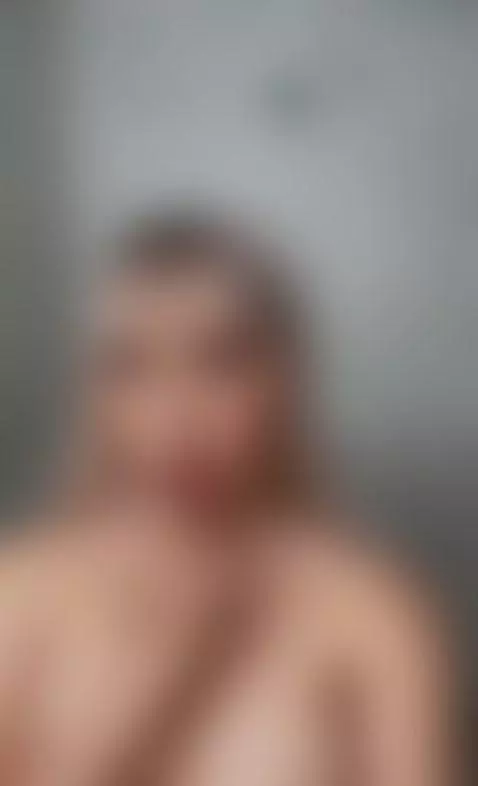 Treat me like a queen and I'll be your whore by kattiarose