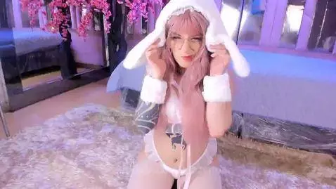 A sexy bunny waiting for you 🥵🐰 by bizzynoar