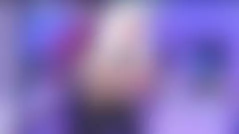 i feel really hot by bizzynoar