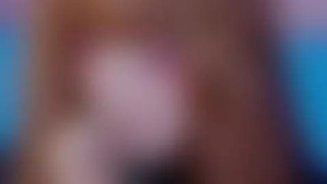 Do you like what you see? I want to see your cock get hard🍆🥵... by bizzynoar