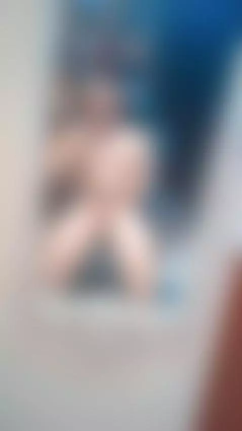 My roommate leaves her panties in the bathroom for New Year'... by angelmoon95