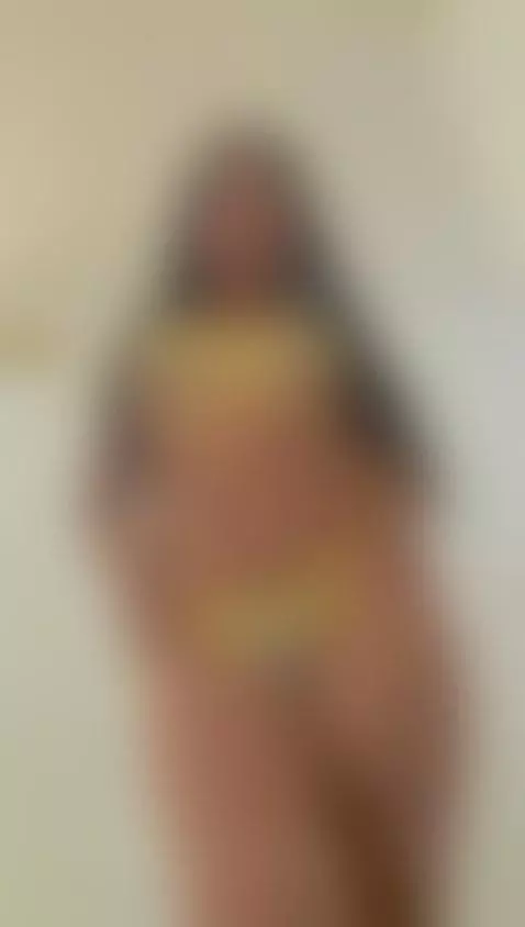 Treat me like a queen and I'll be your whore by julisweett