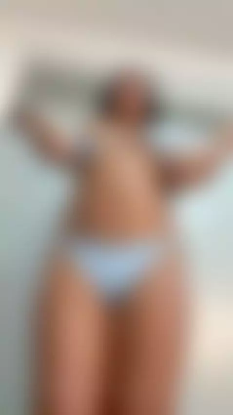 Come and let's make our meeting unforgettable. by julisweett