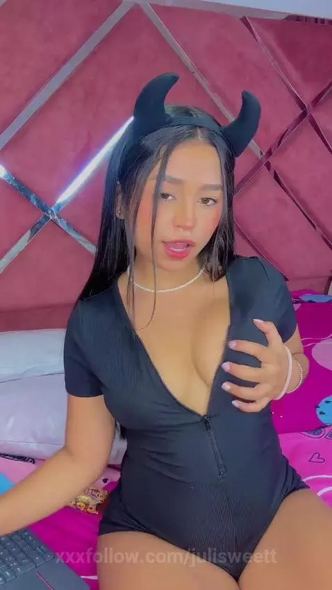 Some temptations are worth it by julisweett