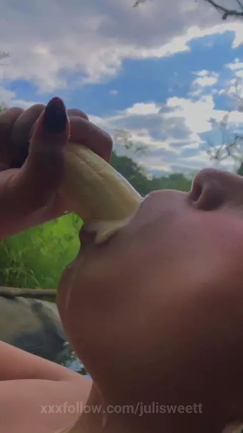 I will touch my whole body, hoping you come and do it yourse... by julisweett