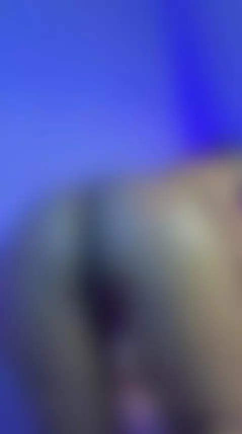 Treat me like a queen and I'll be your whore by julisweett