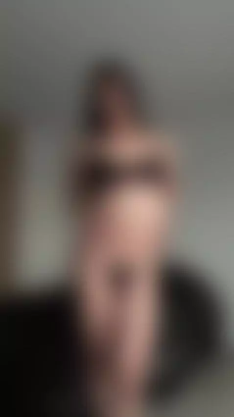 Not everyone can handle me… but I’m sure you can 😏🔥
👉 Find o... by draculairis