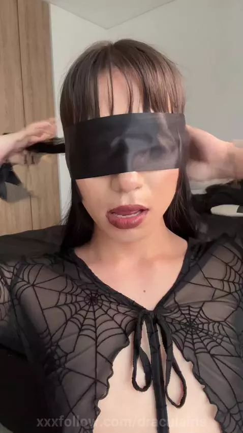 Some girls play sweet… I just play HARD 😏💦
👉 Full chaos wait... by draculairis