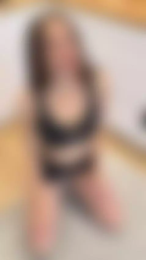 Do you like this  angle? by mia-sunnyy