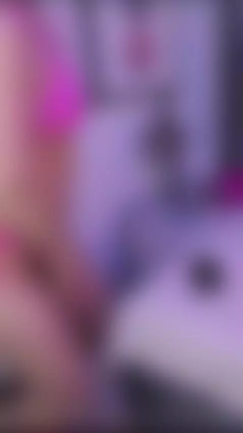 I want my ass to bounce on top of you 🥵🔥 by clhoe-johnson