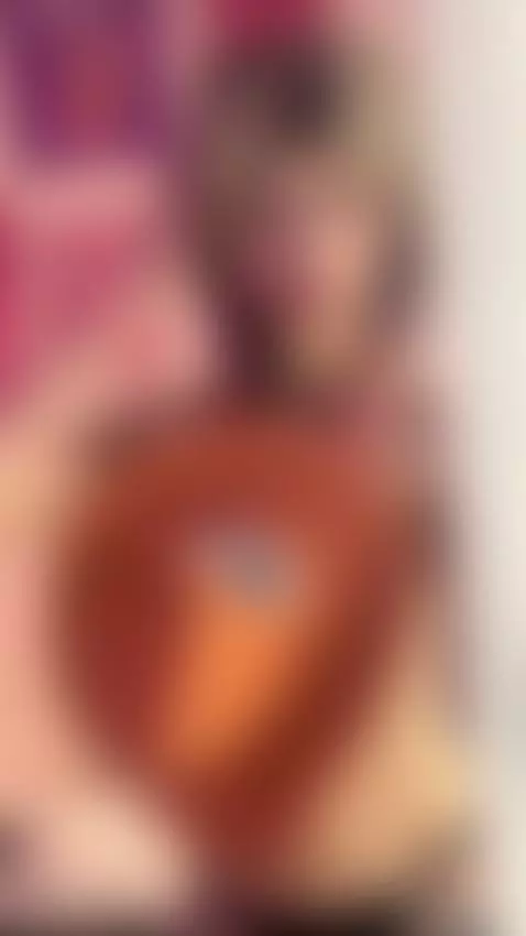 Come, let me be your favorite distraction. by hannahpagee