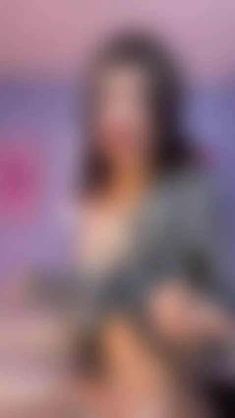 Today, temptation has a name and a look… 😏 by hannahpagee