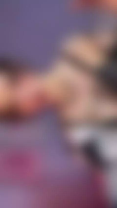 You look at me... I'll take care of the rest 😏 by hannahpagee