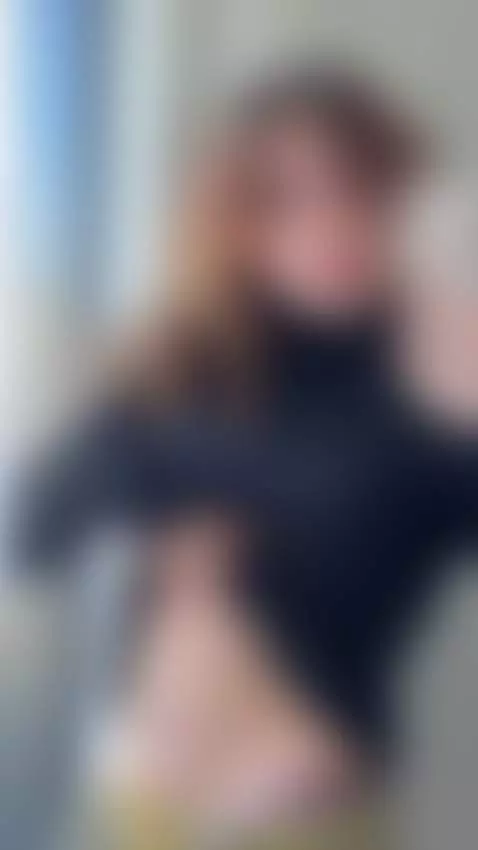 Lazy mood but still glowing 🌸 come cuddle me with your eyes ... by curlypolly