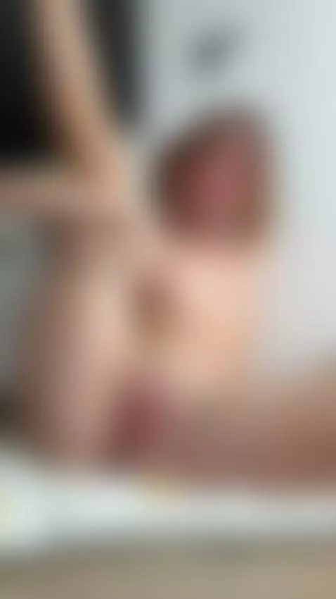 I’m all yours tonight, at least in your mind 💖💋 by curlypolly