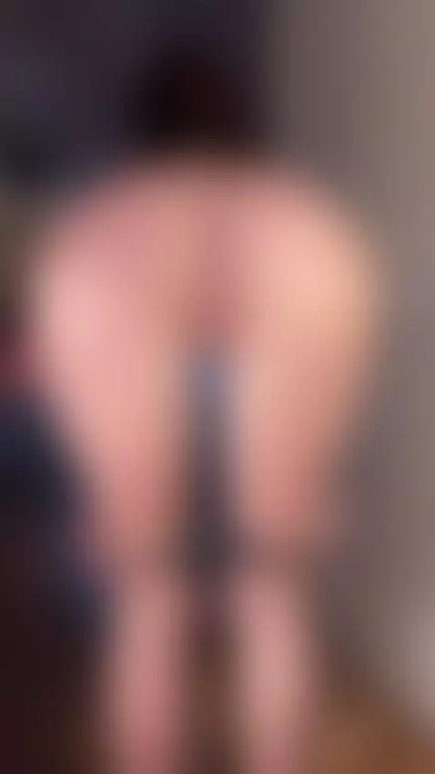 The air trembles between us 💨💦 by curlypolly