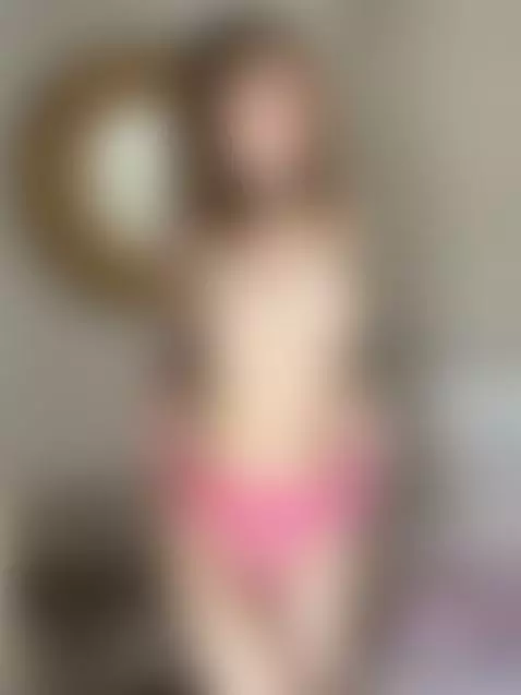 I let the light undress me gently 😏💦 by curlypolly