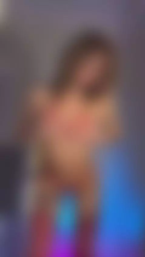 I melt into the glow 😏💦 by curlypolly