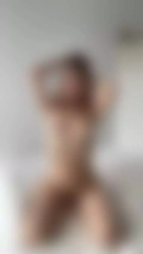 I leave warmth behind with every move 😈💦 by curlypolly