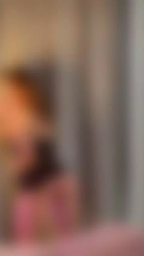 The glow stays long after I move 😈💋 by curlypolly