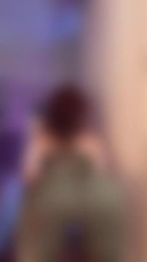 The golden light catches everything I hide 💦💋 by curlypolly