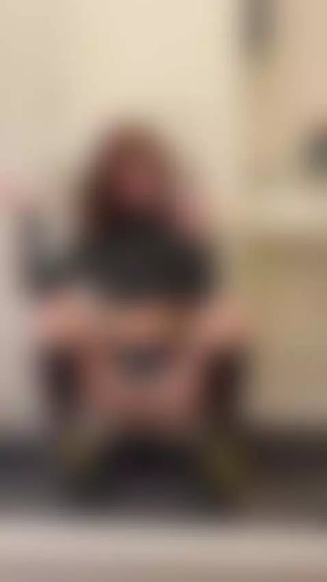 A little soft, a little sinful… just how I like it 💋💕 by curlypolly