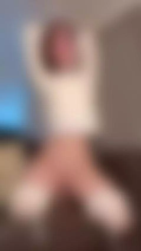 I move like I belong 😈💧 by curlypolly