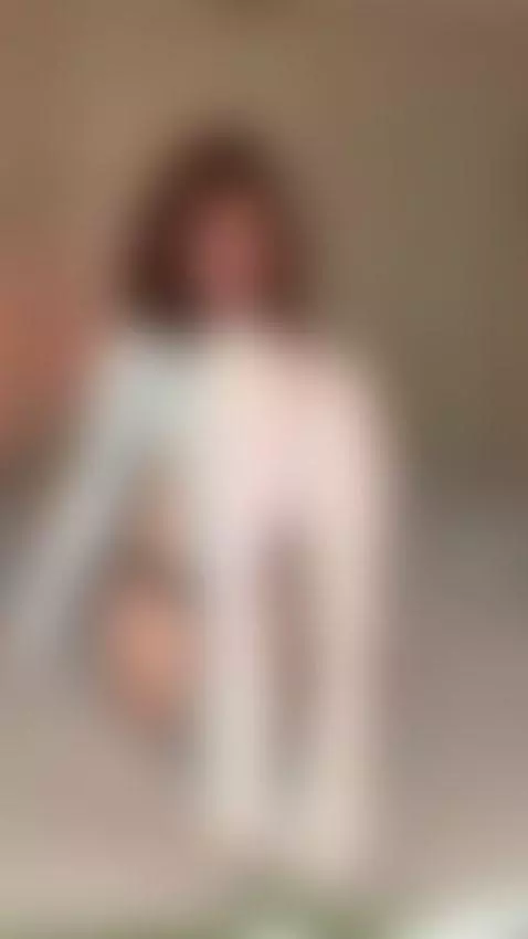 My skin answers the warmth 💋💫 by curlypolly