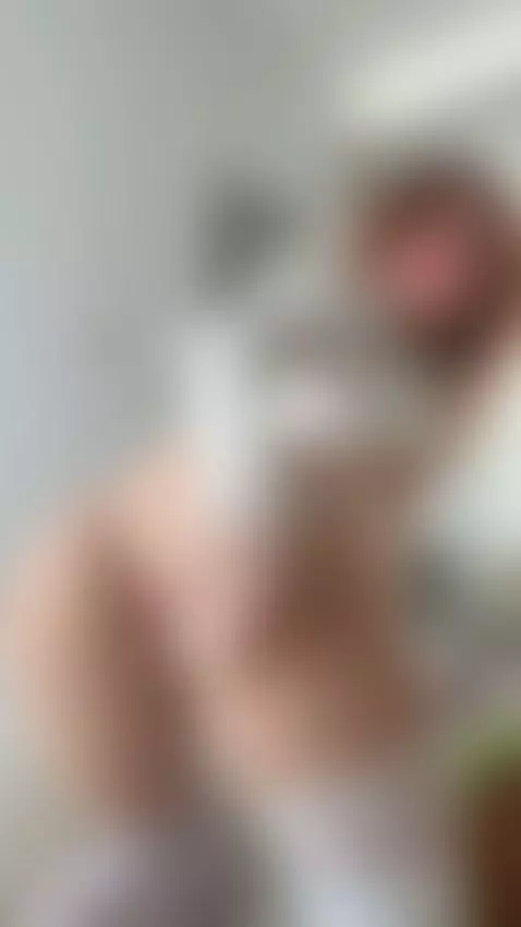 The air settles around me 💦🩶 by curlypolly