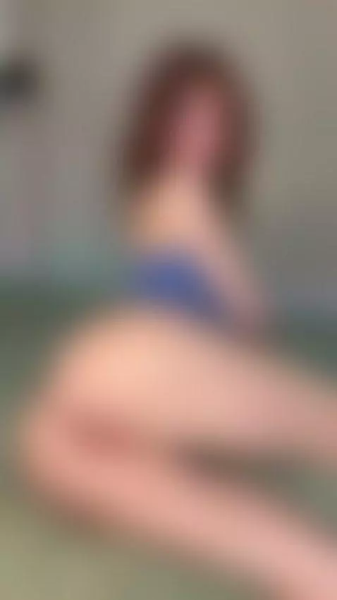 The shadows know my rhythm 💋💫 by curlypolly