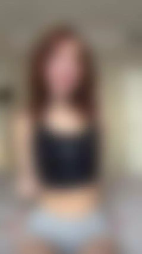 The camera blushes for a reason 😏💋 by curlypolly